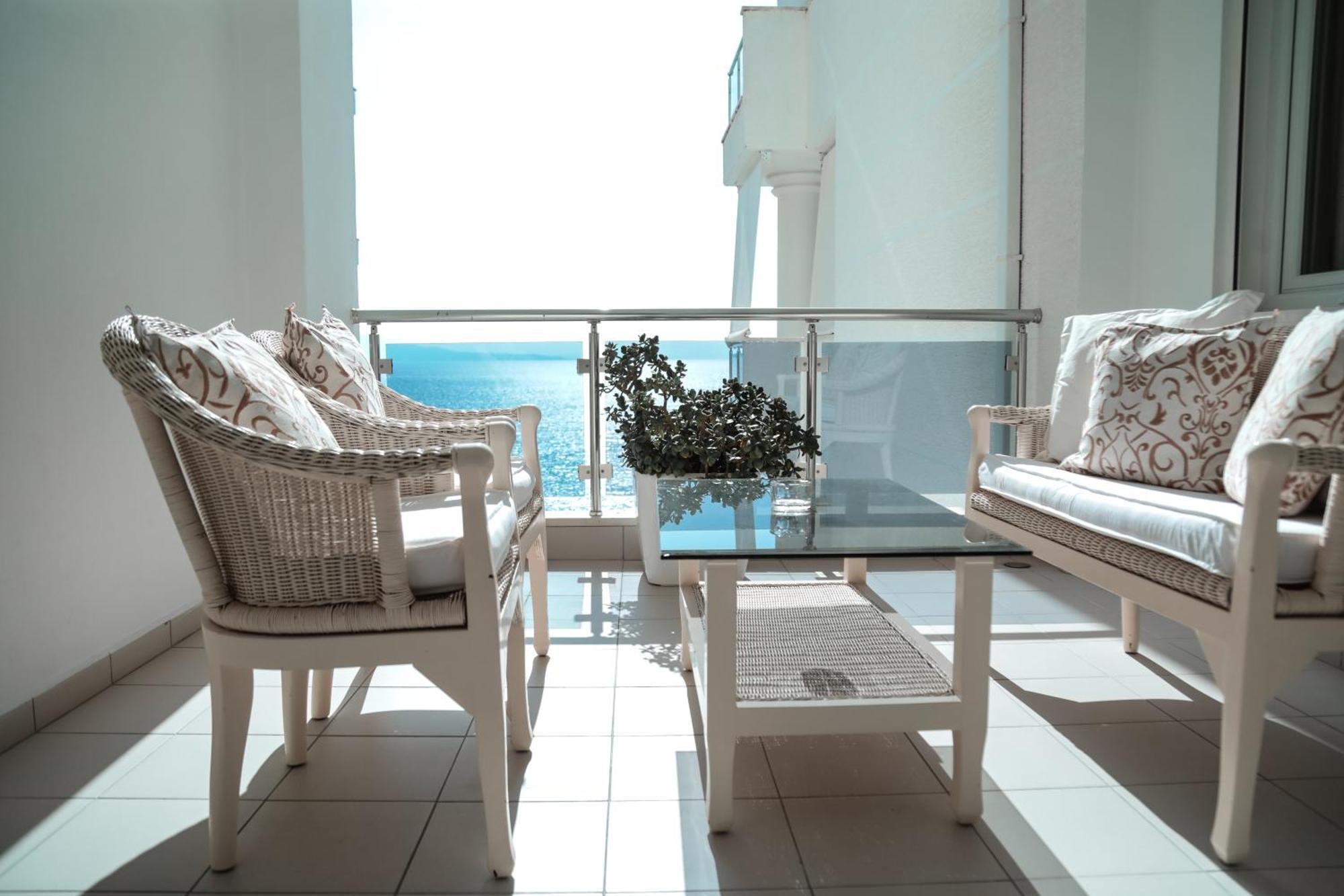 Limani Deluxe Apartments Sarande Bagian luar foto