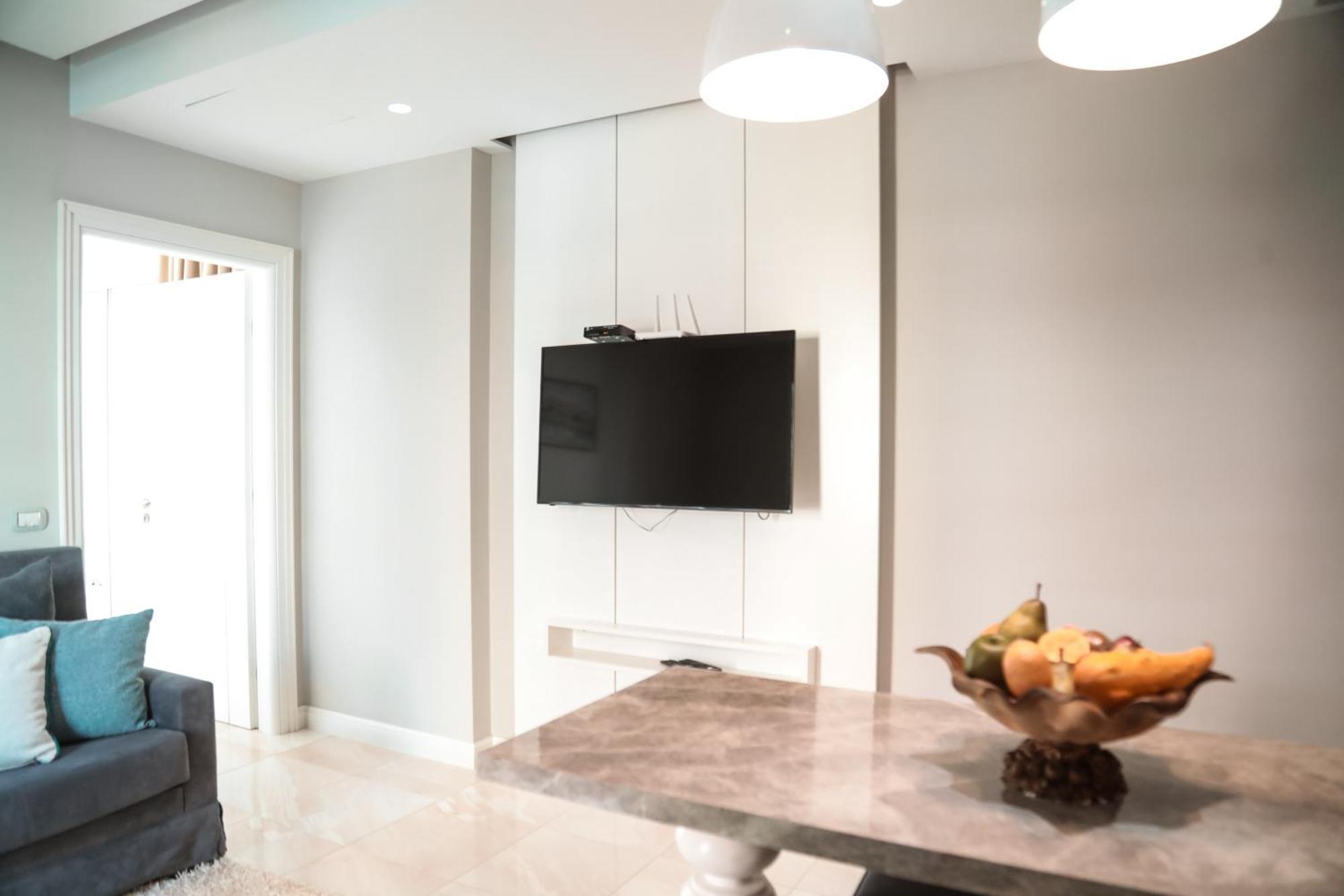 Limani Deluxe Apartments Sarande Bagian luar foto