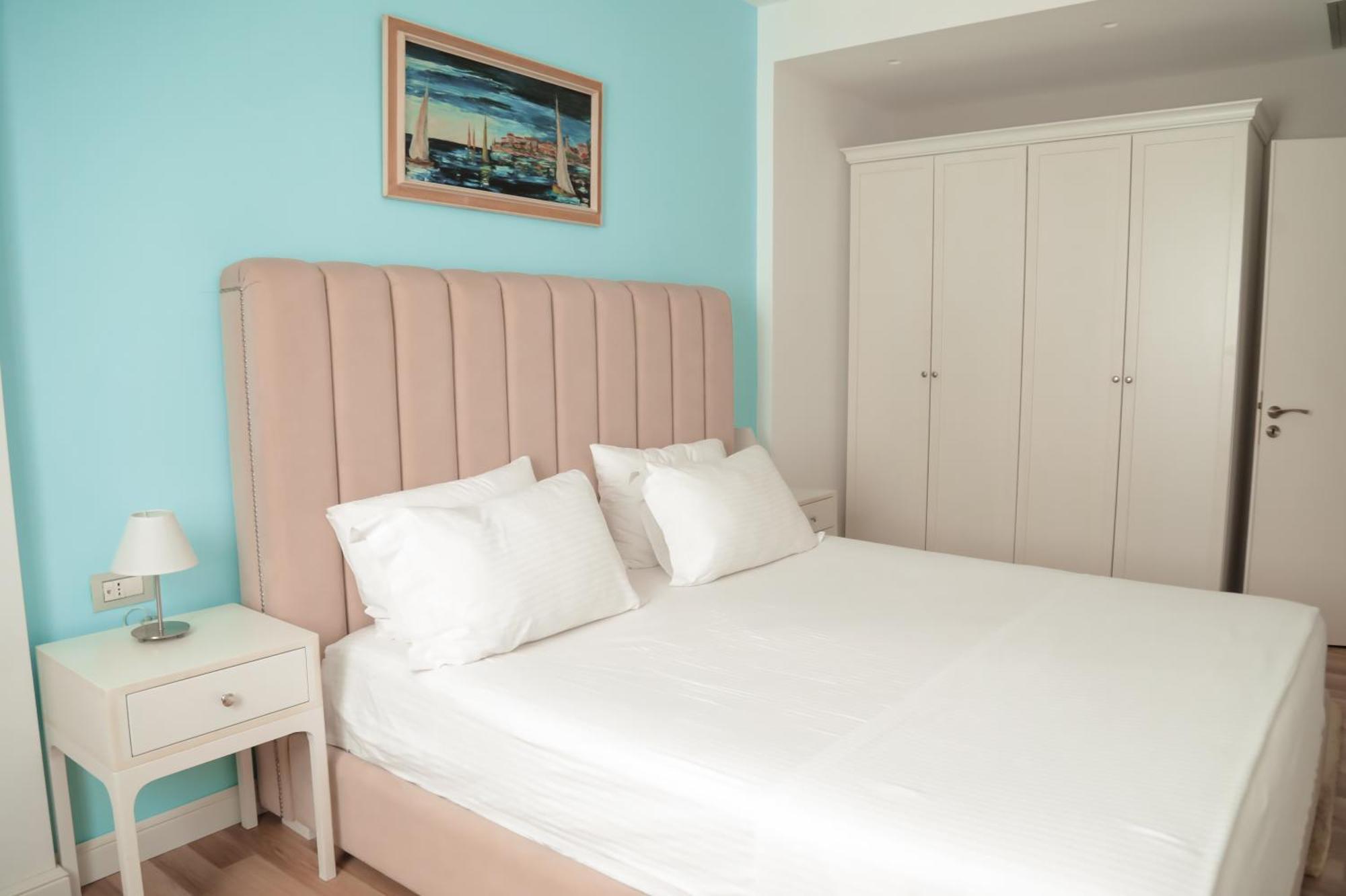 Limani Deluxe Apartments Sarande Bagian luar foto