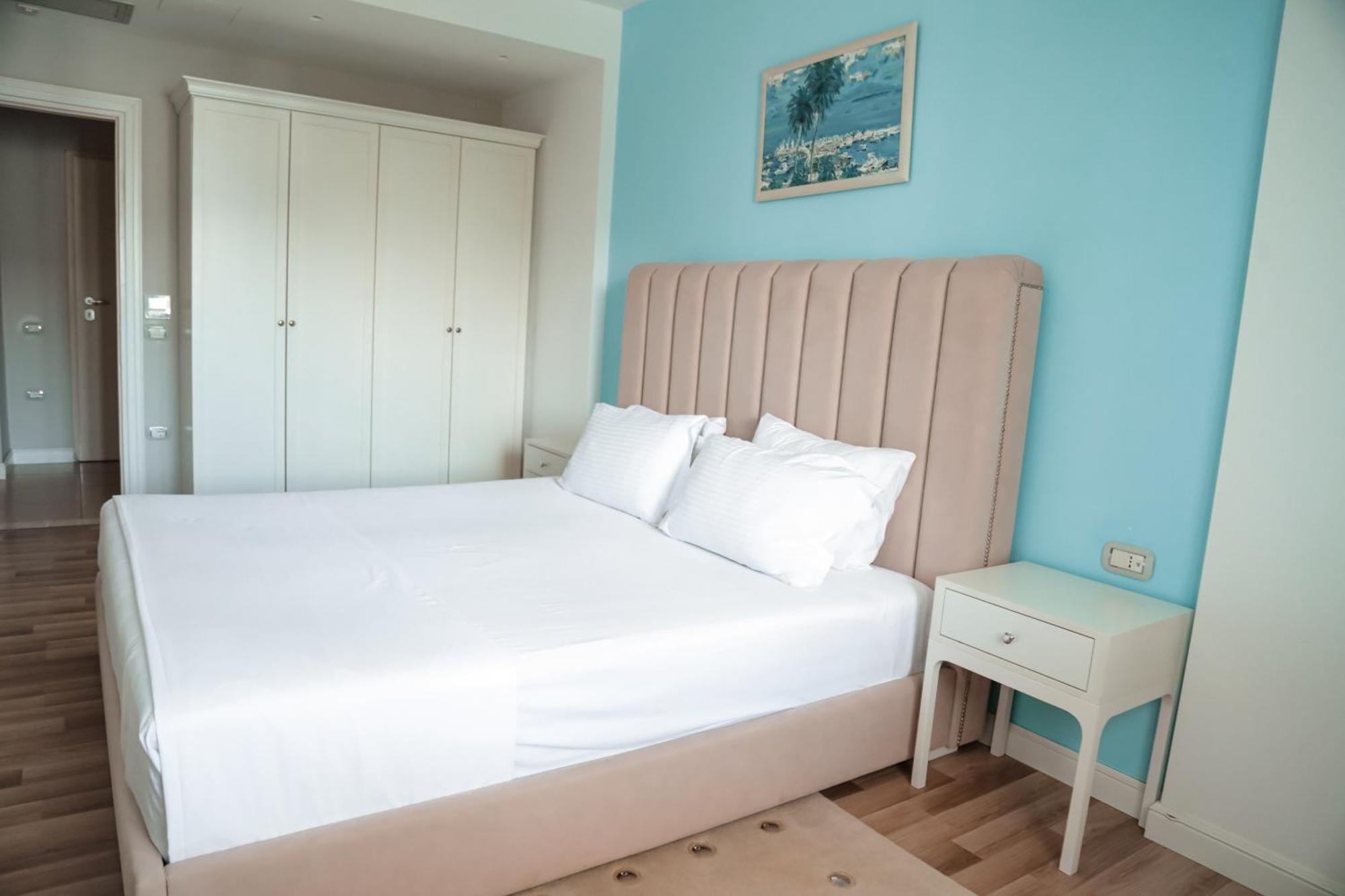 Limani Deluxe Apartments Sarande Bagian luar foto