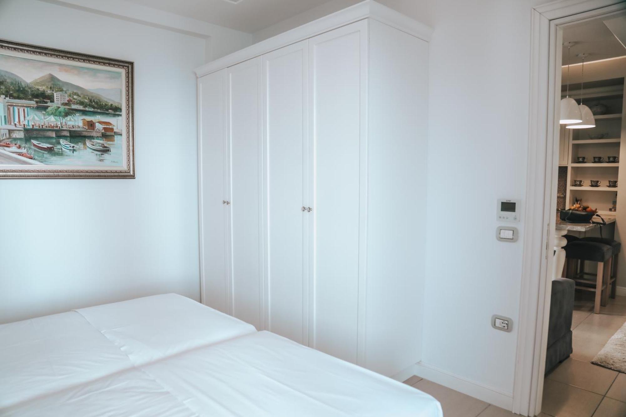 Limani Deluxe Apartments Sarande Bagian luar foto
