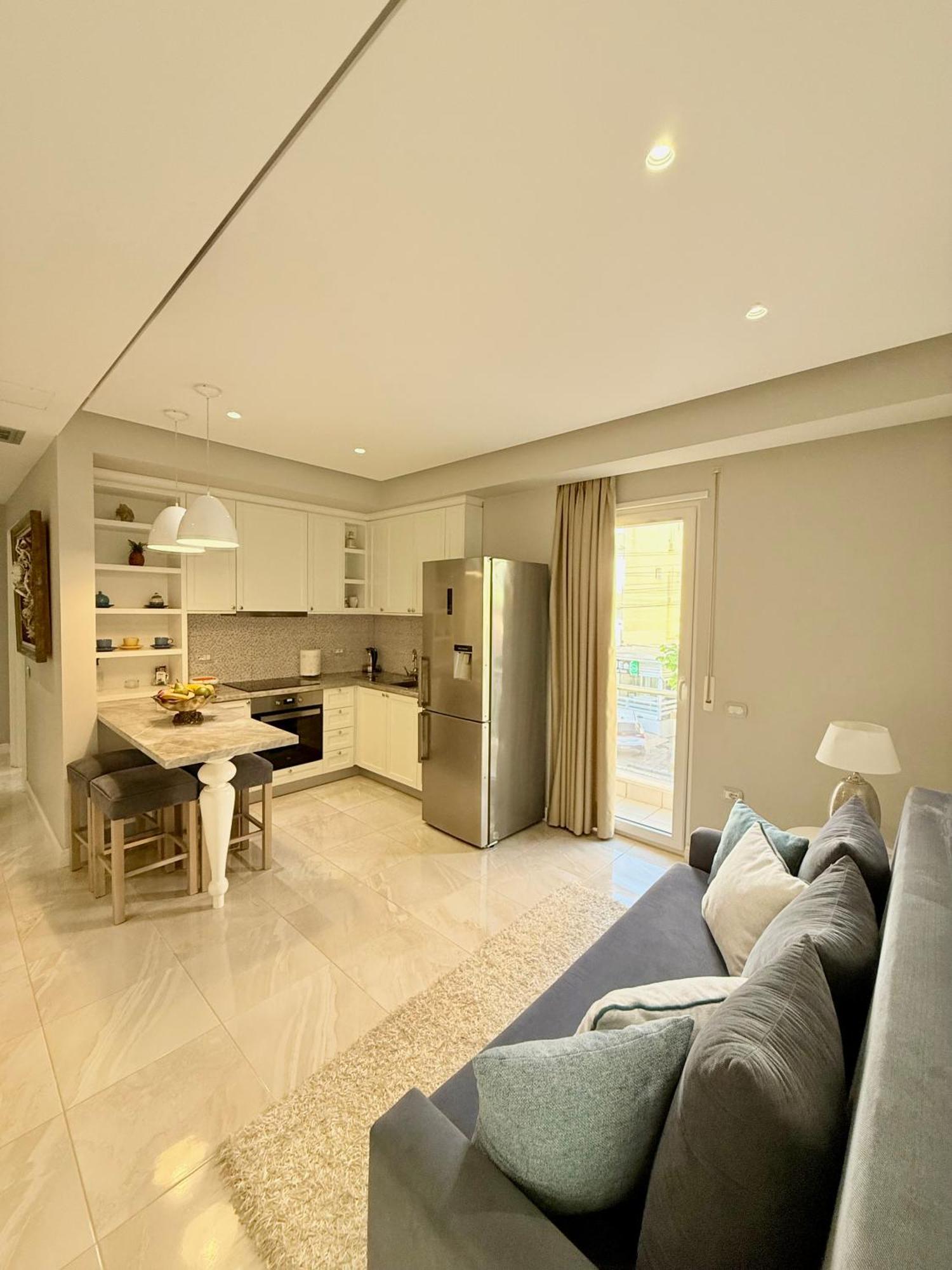 Limani Deluxe Apartments Sarande Bagian luar foto