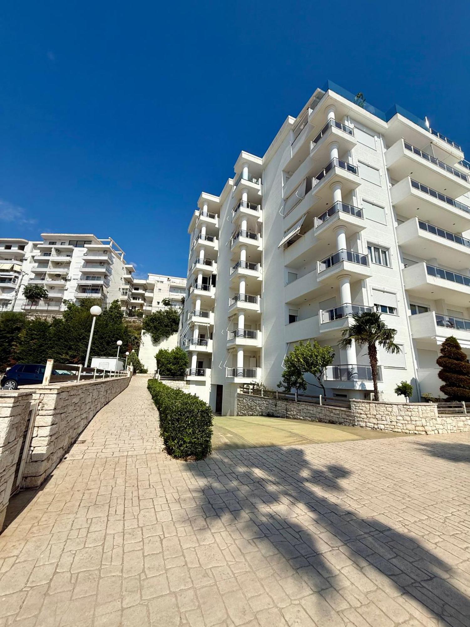 Limani Deluxe Apartments Sarande Bagian luar foto