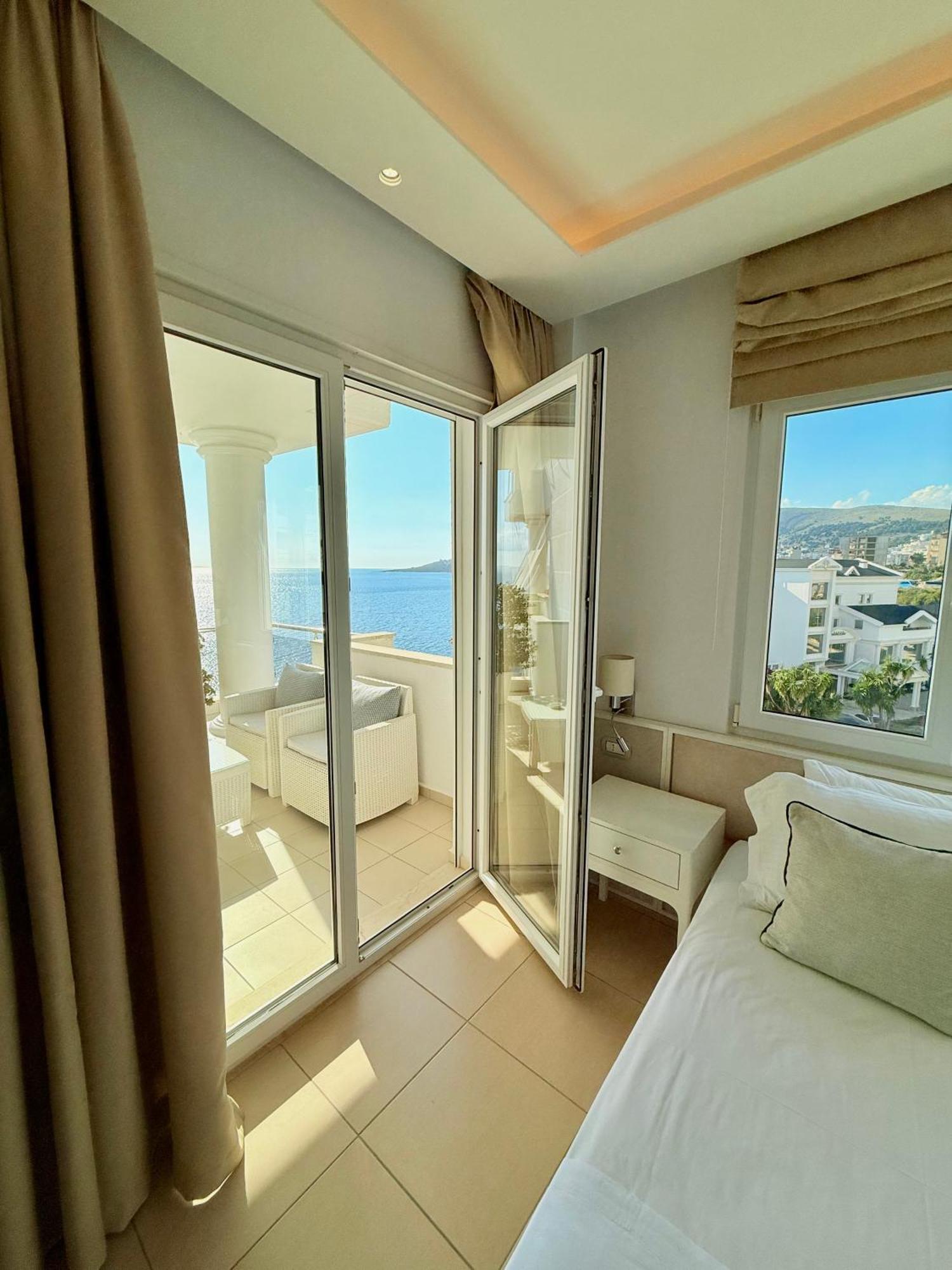 Limani Deluxe Apartments Sarande Bagian luar foto