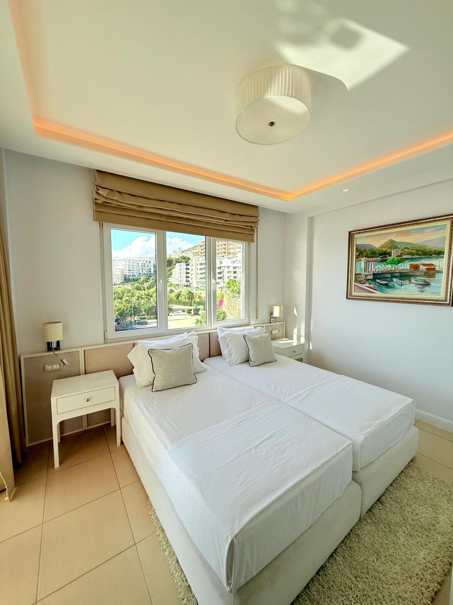 Limani Deluxe Apartments Sarande Bagian luar foto