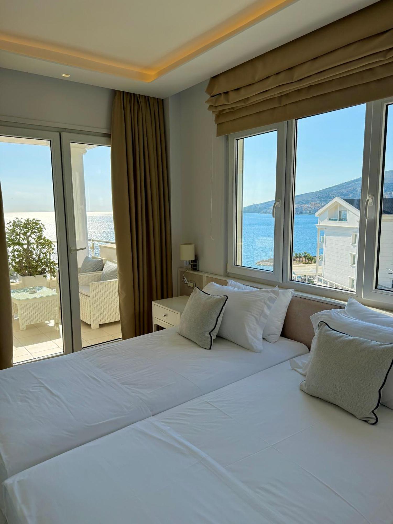 Limani Deluxe Apartments Sarande Bagian luar foto