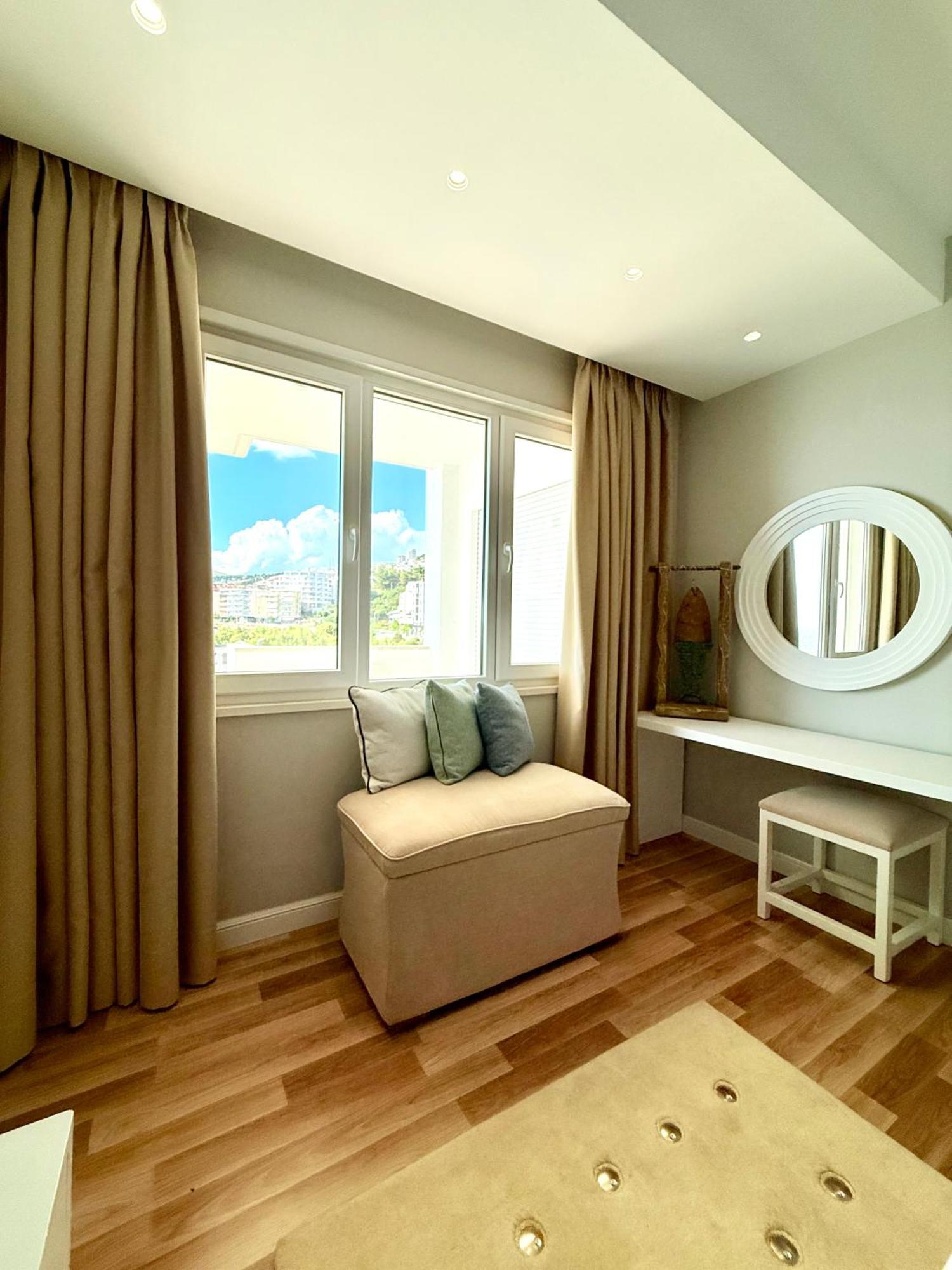Limani Deluxe Apartments Sarande Bagian luar foto