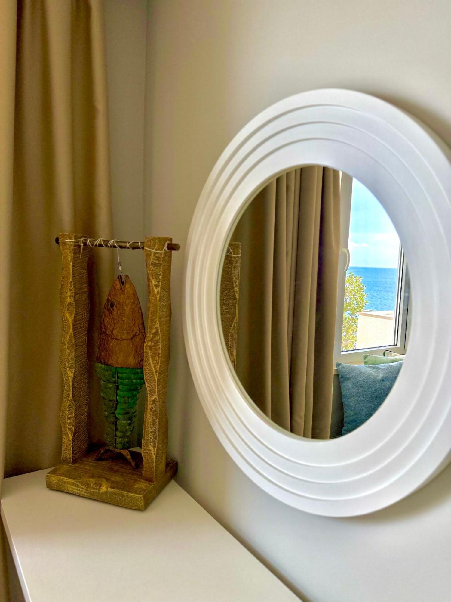 Limani Deluxe Apartments Sarande Bagian luar foto