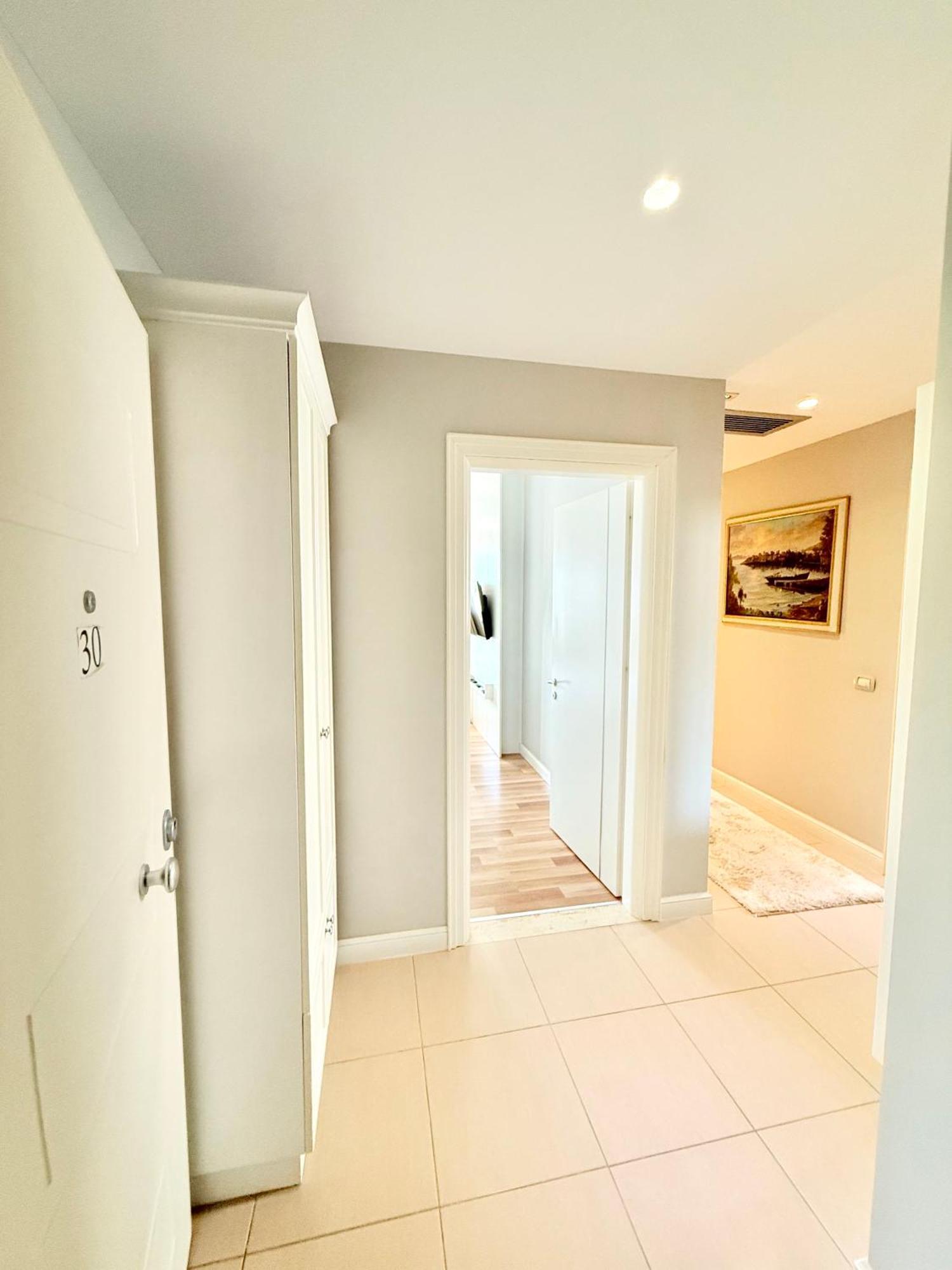 Limani Deluxe Apartments Sarande Bagian luar foto