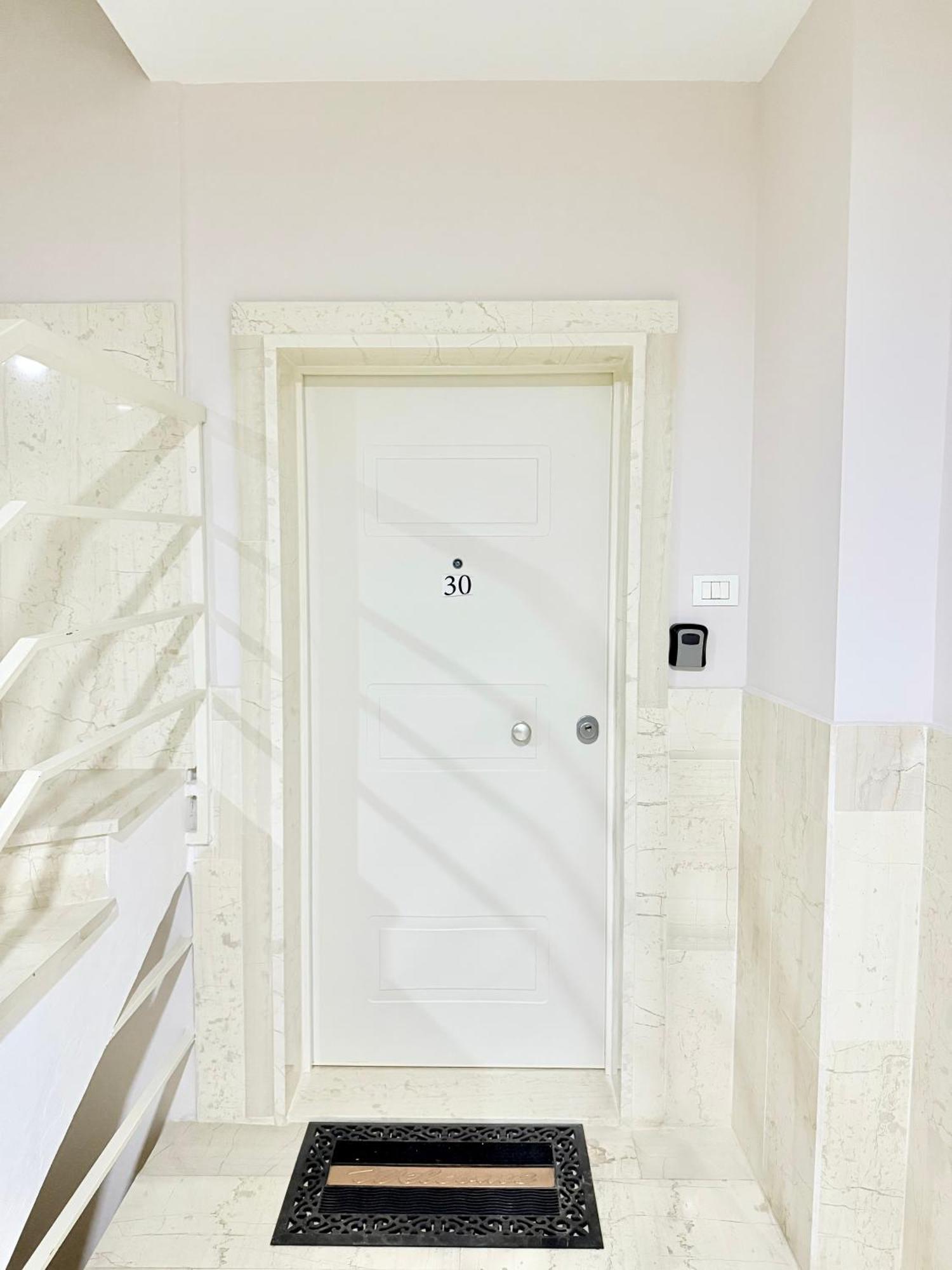 Limani Deluxe Apartments Sarande Bagian luar foto