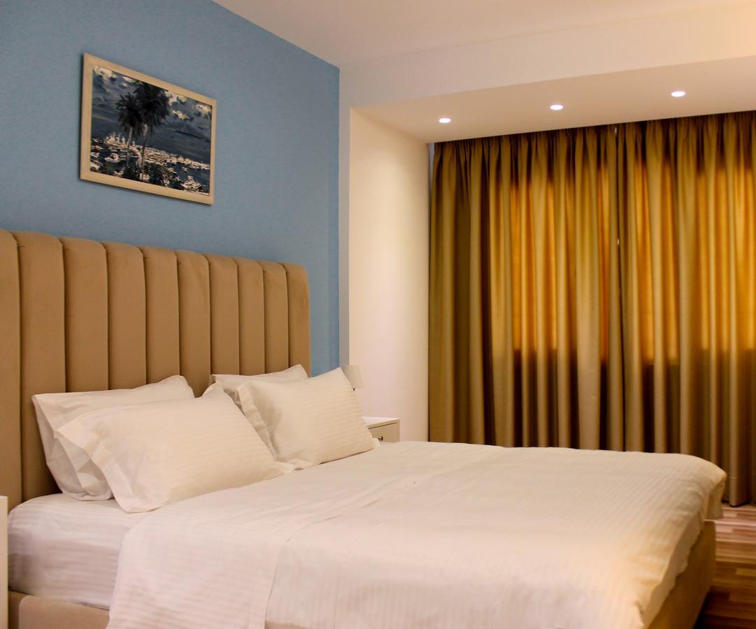 Limani Deluxe Apartments Sarande Bagian luar foto